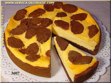 Large cake with loose piece - fake - dummy