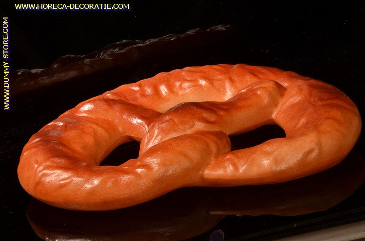 Pretzel LARGE - 320 x 200 mm - bread dummy