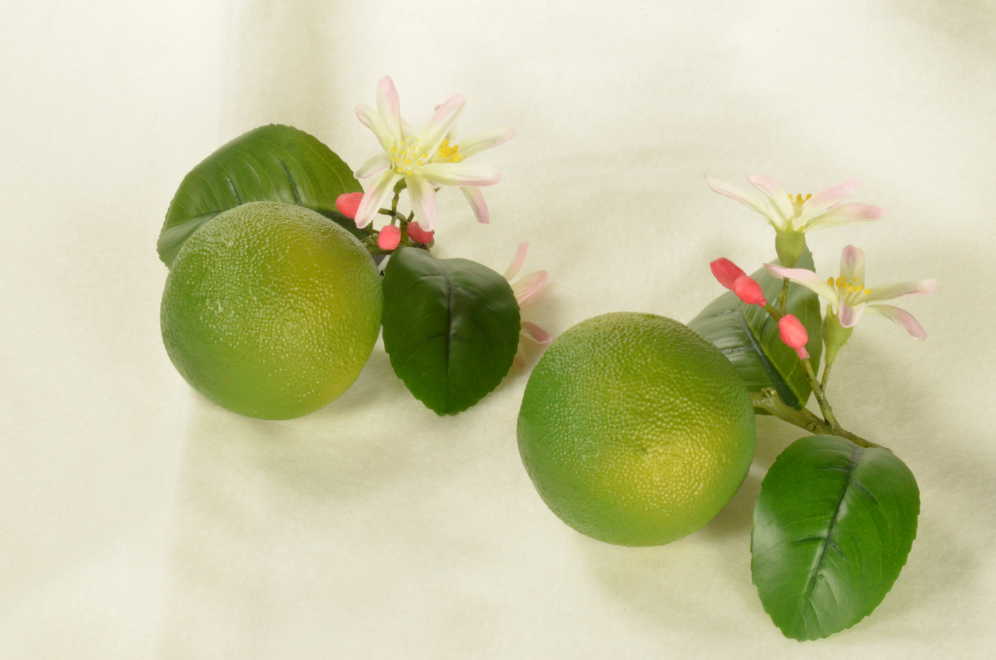 Limoen,met blad  lxhxb: 10x7x7 (namaak)