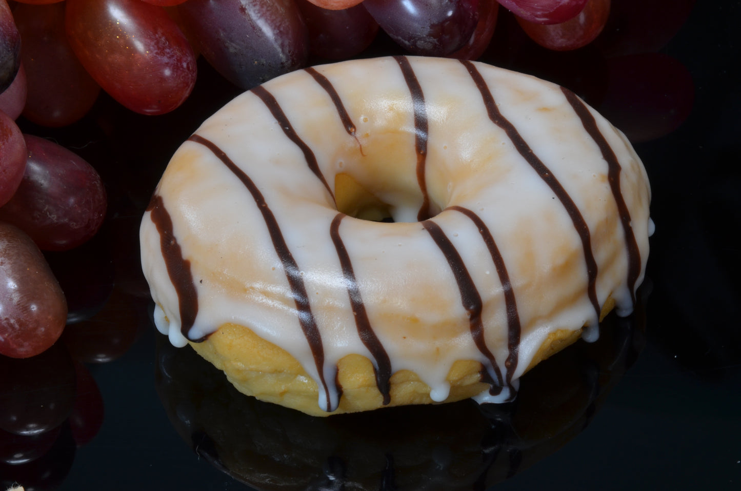 Donut brown - fake (9x3 cm)