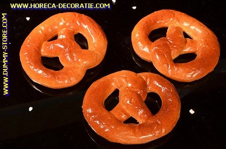 Pretzel, 3 pieces - 120 x 100 mm - bread dummy