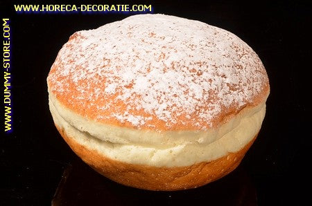 Cake with icing sugar - dummy